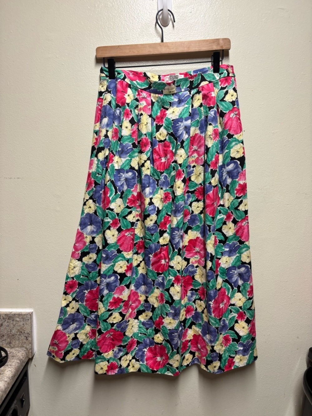 Vintage Talbots women's floral print maxi skirt pleated size 10 cotton